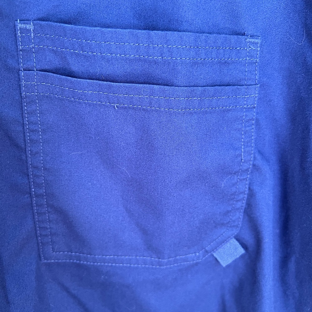 Cherokee Luxe scrub shirt men’s Size XL navy blue one front chest pocket - Picture 3 of 7